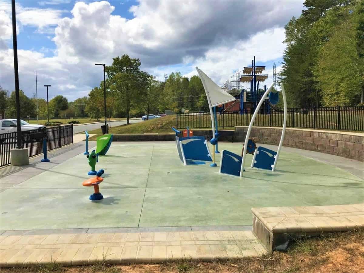 Sedge Garden, NC - Sedge Garden Park Sprayground - Kid Friendly Triad